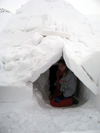 Kangerlussuaq - Mavi dentro a igloo